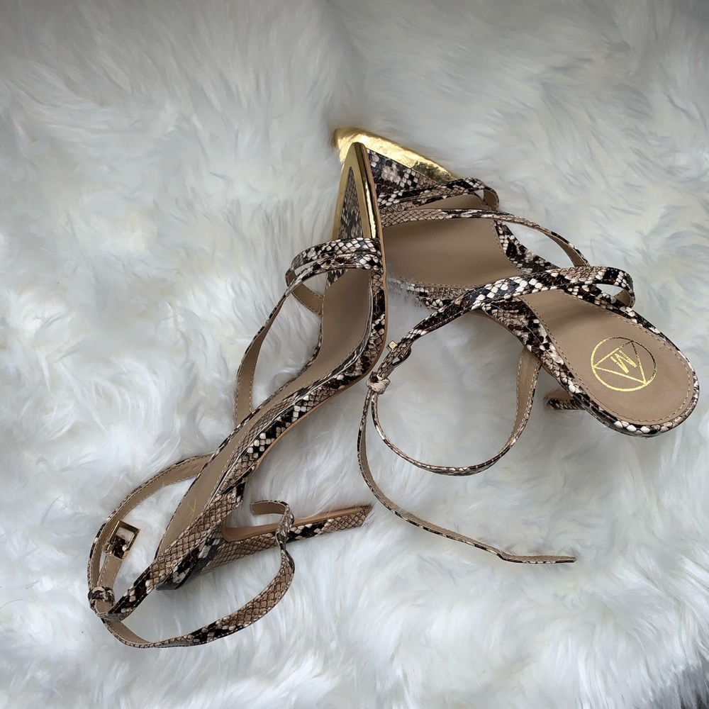 Open toe sandals